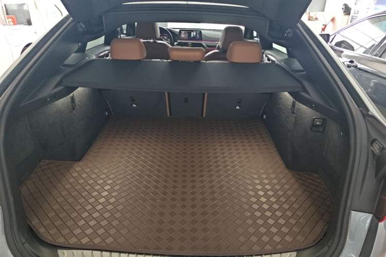 Used BMW 6 Series GT 2020 630i M Sport Package Trunk