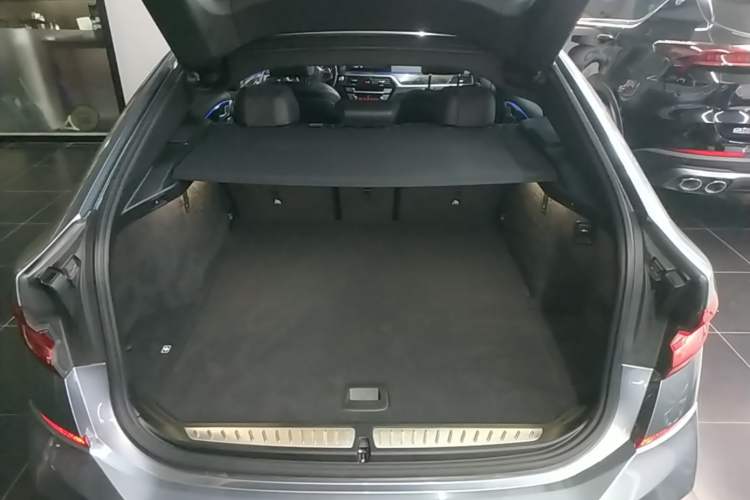 Used BMW 6 Series GT 2020 630i M Sport Package Trunk