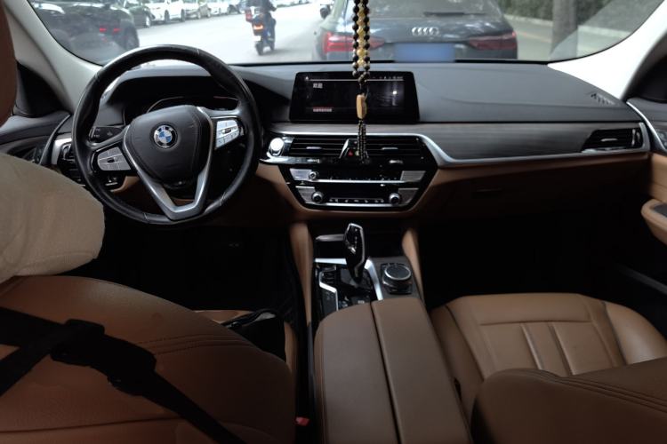 Used BMW 6 Series GT 2020 630i Luxury Design Package Center Console