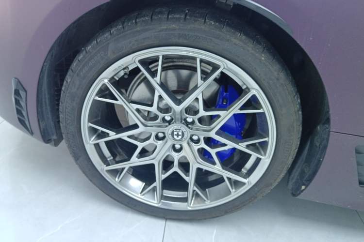 Used BMW 6 Series GT 2020 630i M Sport Package Left Front Wheel Hub