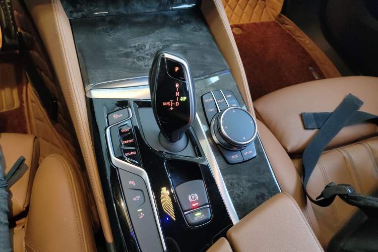 Used BMW 6 Series GT 2020 630i M Sport Package Gear Lever
