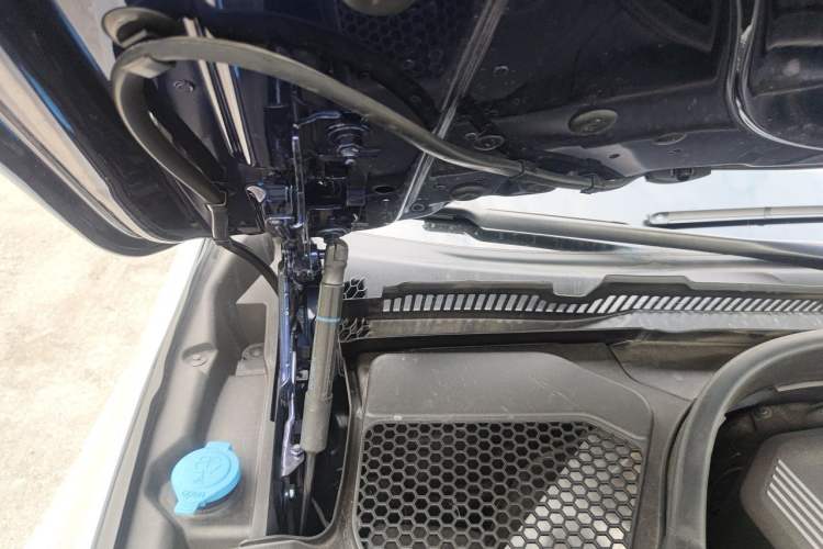 Used BMW 6 Series GT 2020 630i Luxury Design Package Engine Bay Right