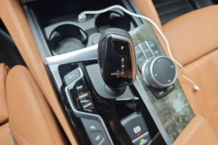 Used BMW 6 Series GT 2020 630i M Sport Package Gear Lever
