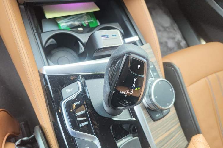 Used BMW 6 Series GT 2020 630i Luxury Design Package Gear Lever
