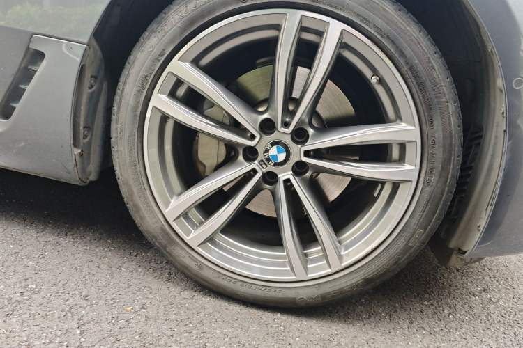 Used BMW 6 Series GT 2020 630i M Sport Package Right Front Wheel Hub