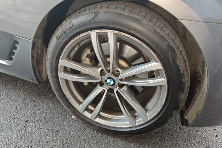 Used BMW 6 Series GT 2020 630i M Sport Package Right Front Wheel Hub