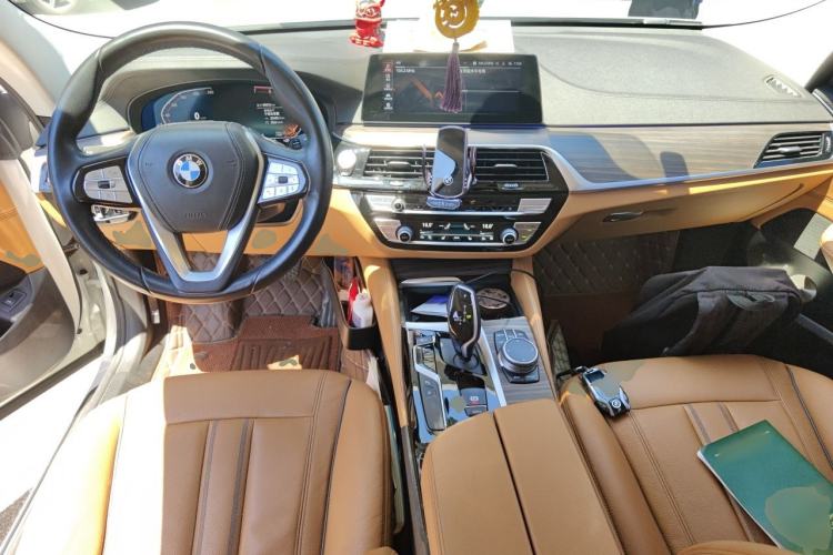 Used BMW 6 Series GT 2020 630i Luxury Design Package Center Console