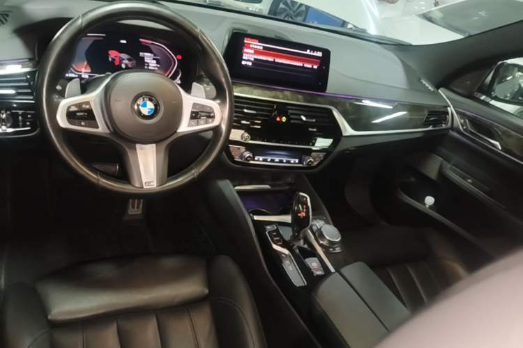 Used BMW 6 Series GT 2020 630i M Sport Package Center Console