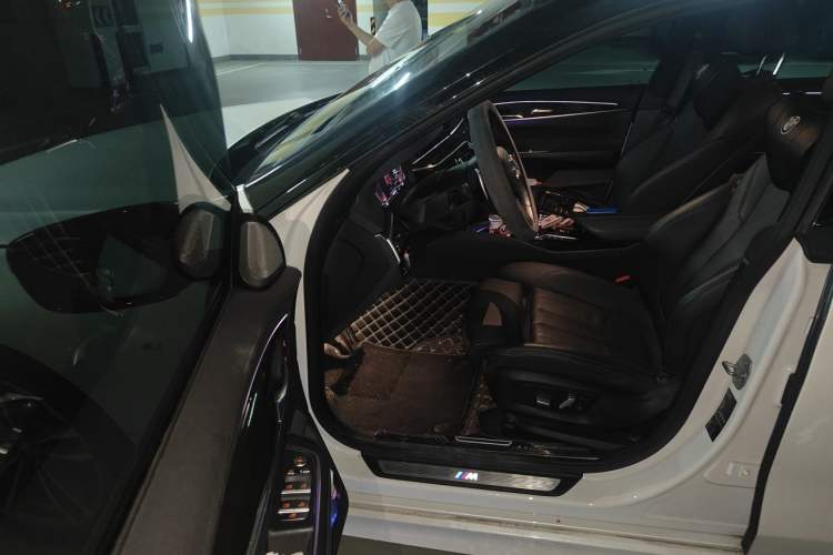 Used BMW 6 Series GT 2020 630i M Sport Package Driver Seat