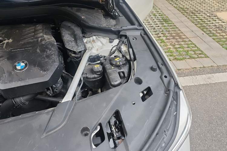 Used BMW 6 Series GT 2020 630i Luxury Design Package Engine Bay Left