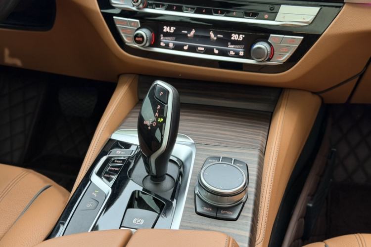 Used BMW 6 Series GT 2020 630i Luxury Design Package Exterior 12