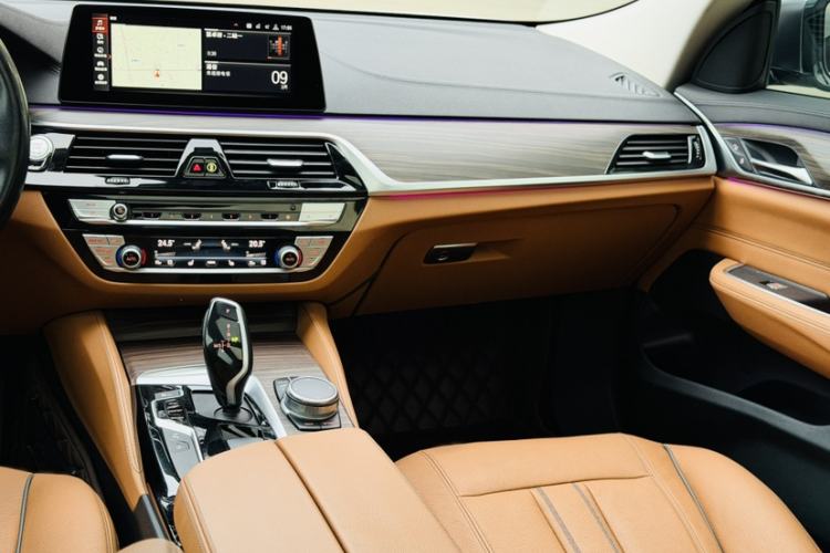 Used BMW 6 Series GT 2020 630i Luxury Design Package Exterior 5