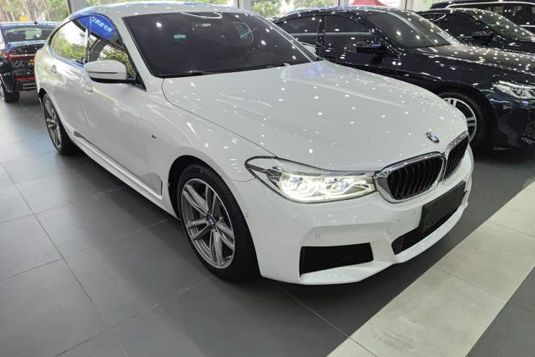 Used BMW 6 Series GT 2020 630i M Sport Package Front Right 45 Deg