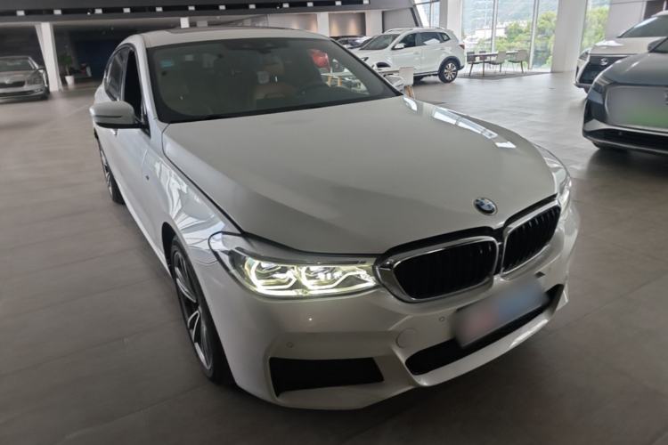 Used BMW 6 Series GT 2020 630i M Sport Package Front Right 45 Deg