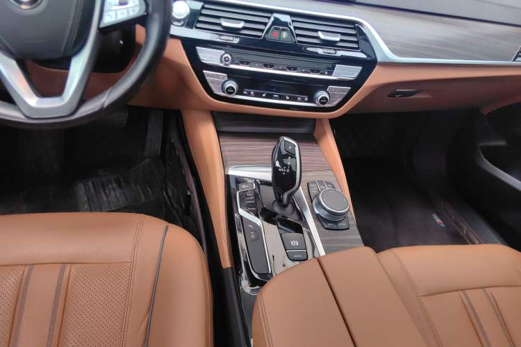 Used BMW 6 Series GT 2020 630i Luxury Design Package Gear Lever