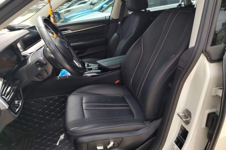 Used BMW 6 Series GT 2020 630i Luxury Design Package Left Front Seat
