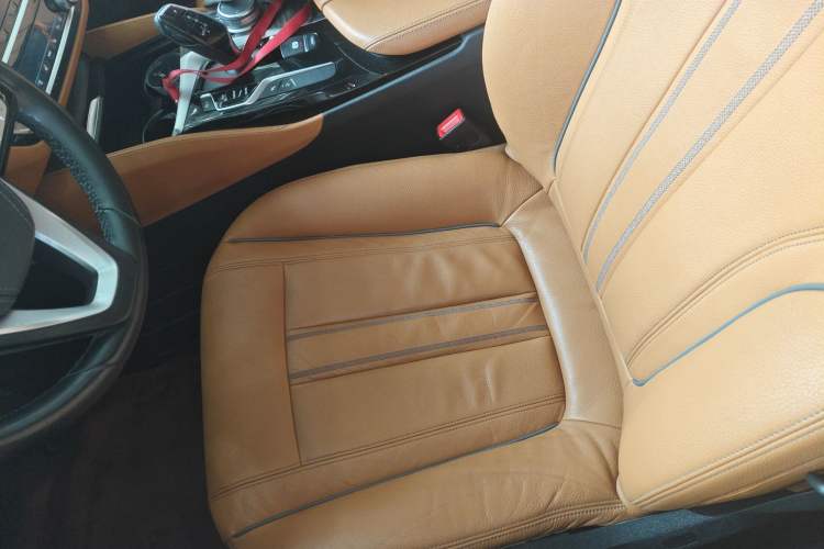 Used BMW 6 Series GT 2020 630i Luxury Design Package Left Front Seat