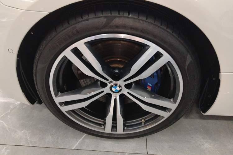 Used BMW 6 Series GT 2020 630i M Sport Touring Edition Left Front Wheel Hub