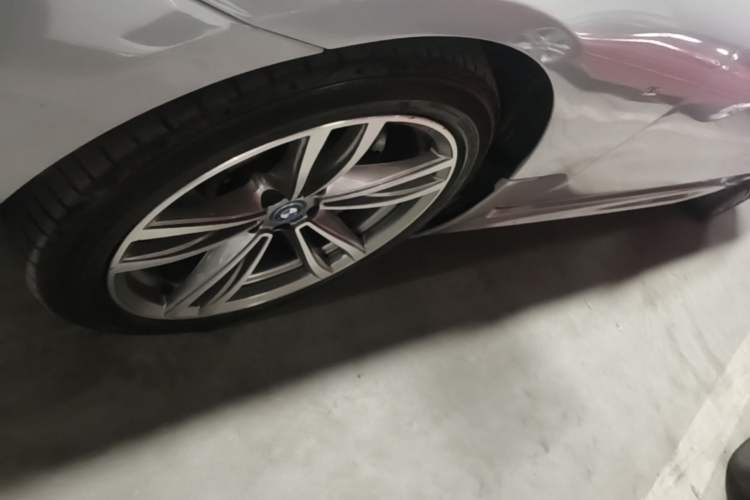 Used BMW 6 Series GT 2020 630i M Sport Package Left Front Wheel Hub