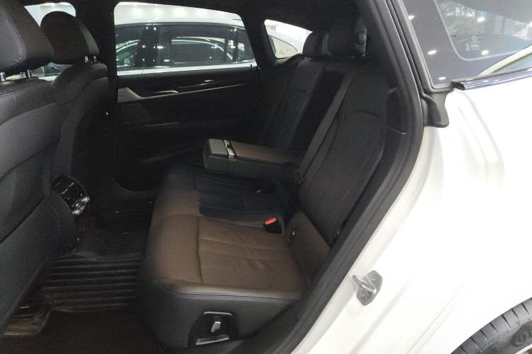 Used BMW 6 Series GT 2020 630i M Sport Package Left Rear Seat