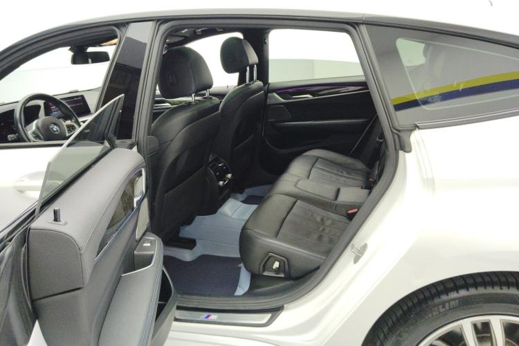 Used BMW 6 Series GT 2020 630i M Sport Package Left Rear Seat