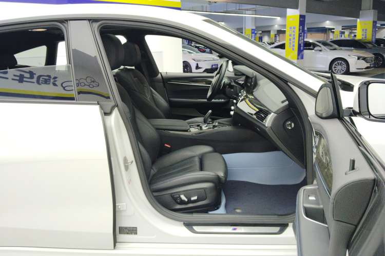 Used BMW 6 Series GT 2020 630i M Sport Package Right Front Seat