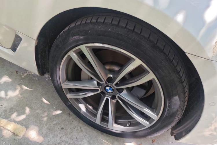 Used BMW 6 Series GT 2020 630i M Sport Package Right Front Wheel Hub