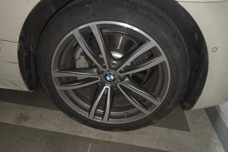 Used BMW 6 Series GT 2020 630i M Sport Package Right Front Wheel Hub