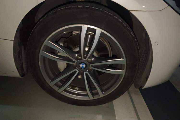 Used BMW 6 Series GT 2020 630i M Sport Package Right Front Wheel Hub