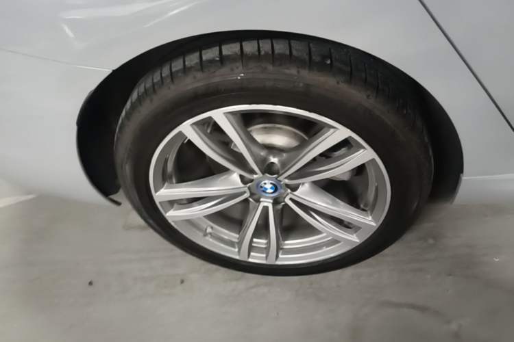 Used BMW 6 Series GT 2020 630i M Sport Package Right Rear Wheel Hub