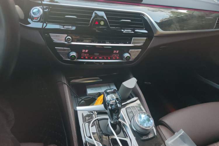 Used BMW 6 Series GT 2021 630i M Sport Grand Touring Edition Audio And AC Panel