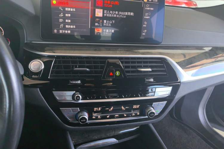 Used BMW 6 Series GT 2021 630i M Sport Package Audio And AC Panel