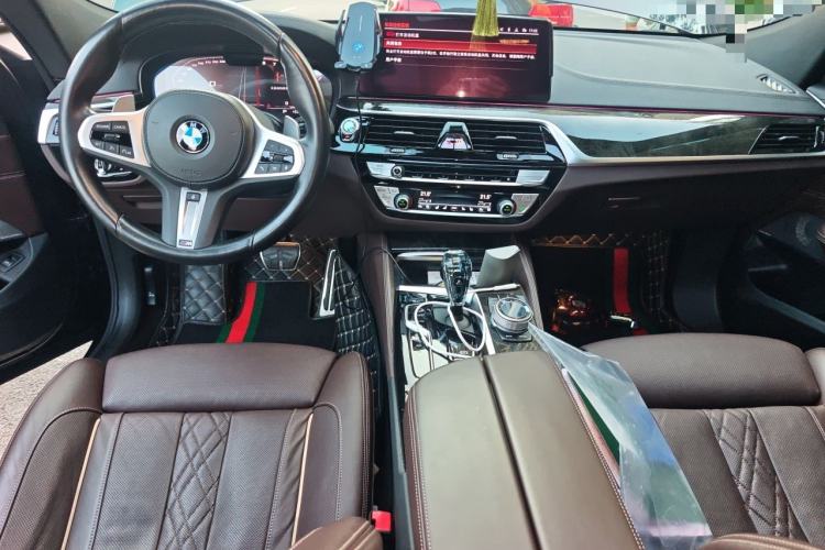 Used BMW 6 Series GT 2021 630i M Sport Grand Touring Edition Center Console