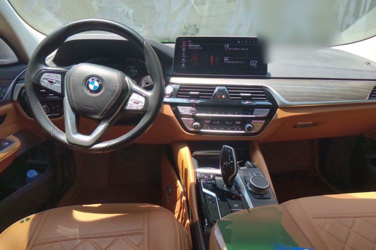 Used BMW 6 Series GT 2021 630i Luxury Design Package Center Console
