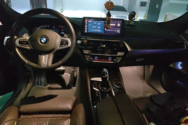Used BMW 6 Series GT 2021 630i M Sport Grand Touring Edition Center Console