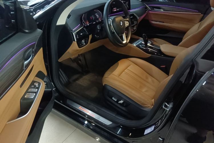 Used BMW 6 Series GT 2021 Updated 630i Luxury Design Package Driver Seat