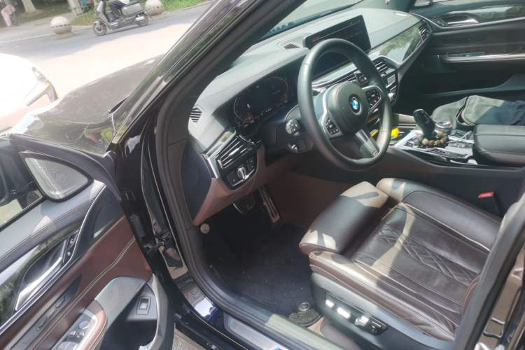 Used BMW 6 Series GT 2021 630i M Sport Grand Touring Edition Driver Seat