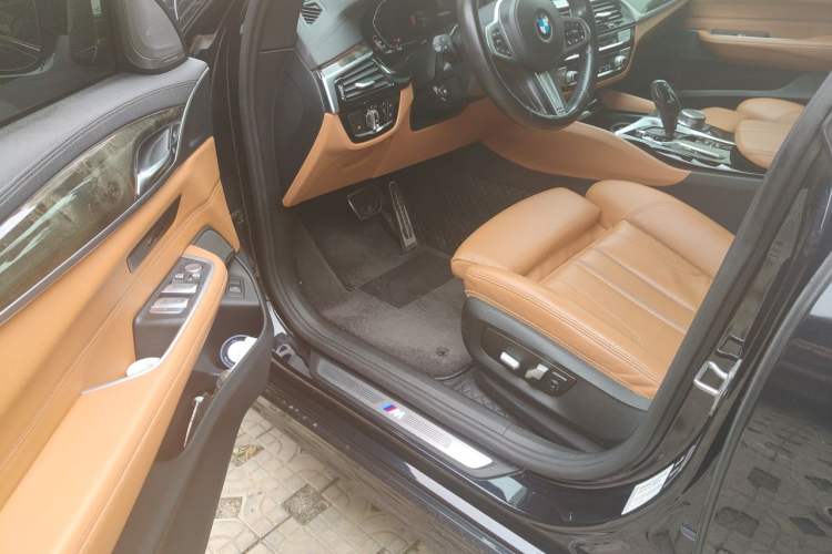 Used BMW 6 Series GT 2021 630i M Sport Package Driver Seat