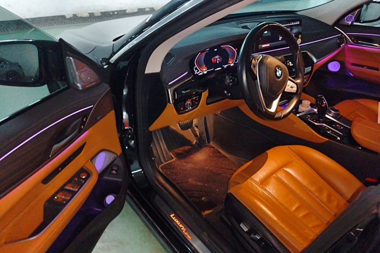 Used BMW 6 Series GT 2021 Updated 630i Luxury Design Package Driver Seat