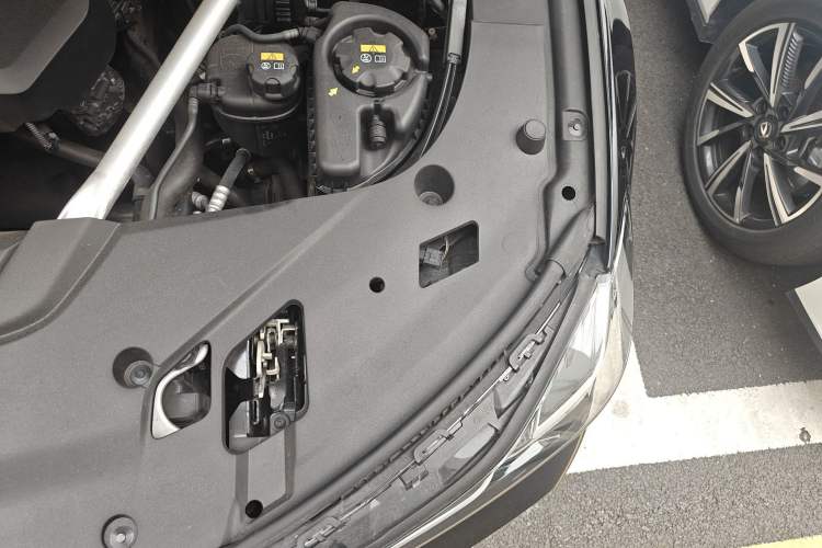 Used BMW 6 Series GT 2021 630i M Sport Grand Touring Edition Engine Bay Left