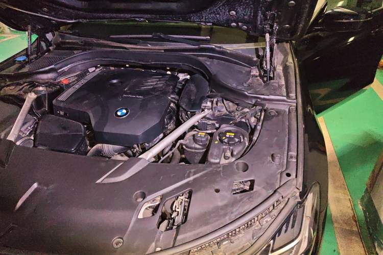 Used BMW 6 Series GT 2021 630i M Sport Grand Touring Edition Engine Bay Left