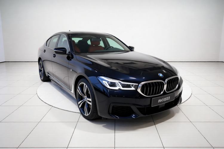 Used BMW 6 Series GT 2021 630i M Sport Package Front Right 45 Deg