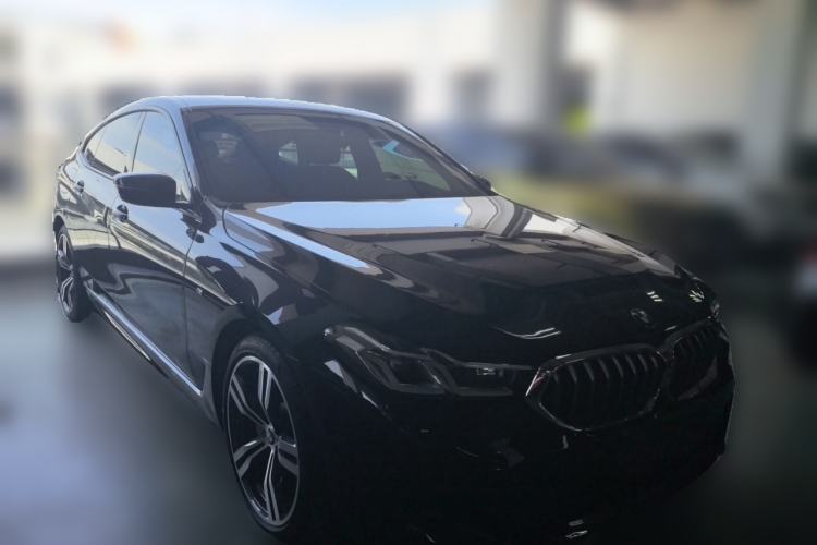 Used BMW 6 Series GT 2021 630i M Sport Package Front Right 45 Deg