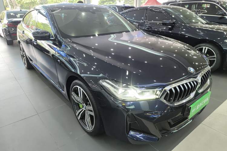 Used BMW 6 Series GT 2021 Restyled 630i M Sport Package Front Right 45 Deg
