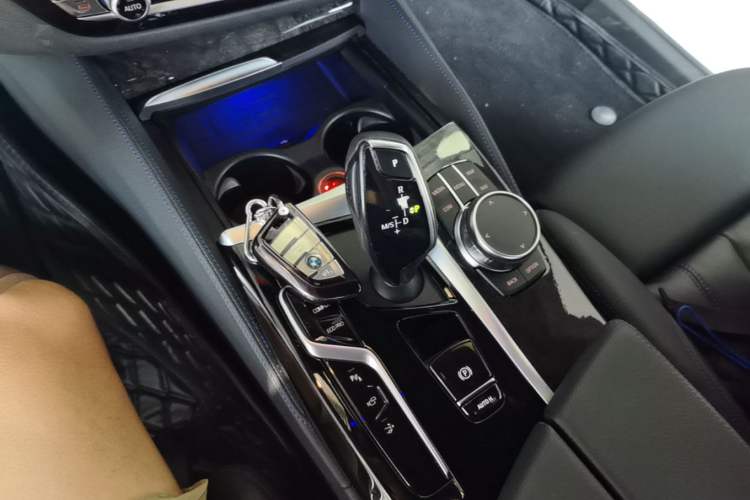 Used BMW 6 Series GT 2021 Restyled 630i M Sport Package Gear Lever