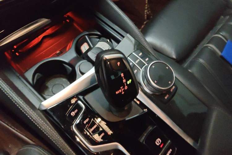 Used BMW 6 Series GT 2021 630i M Sport Package Gear Lever
