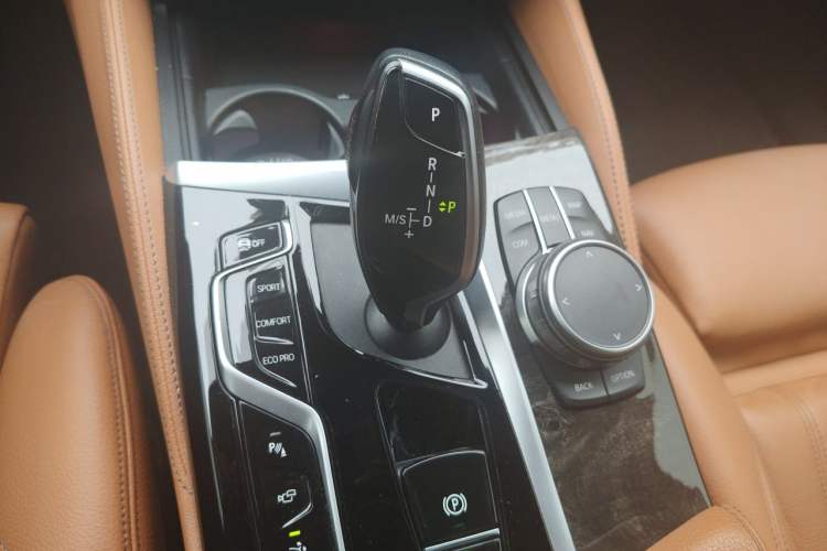 Used BMW 6 Series GT 2021 630i M Sport Package Gear Lever