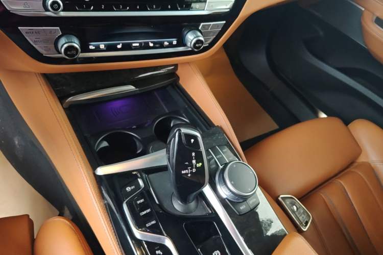 Used BMW 6 Series GT 2021 Restyled 630i M Sport Package Gear Lever