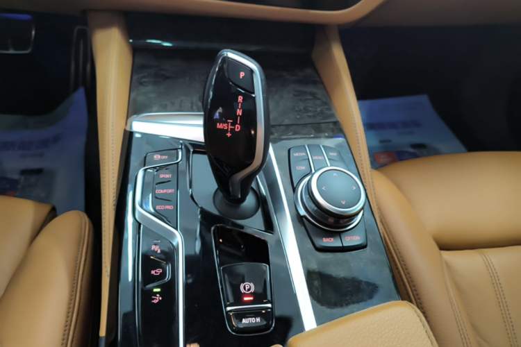 Used BMW 6 Series GT 2021 Restyled 630i M Sport Package Gear Lever