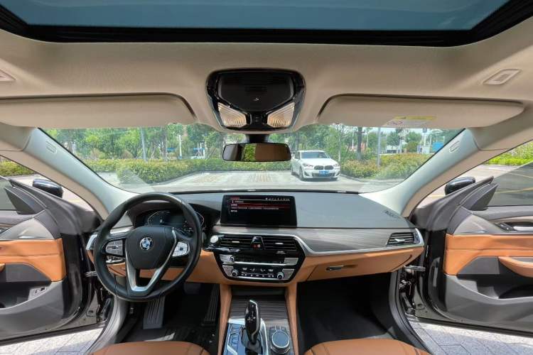 Used BMW 6 Series GT 2021 Updated 630i Luxury Design Package Interior 1